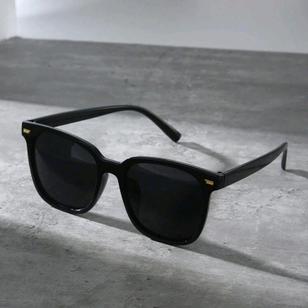 NEW Black Y2K Sunglasses
